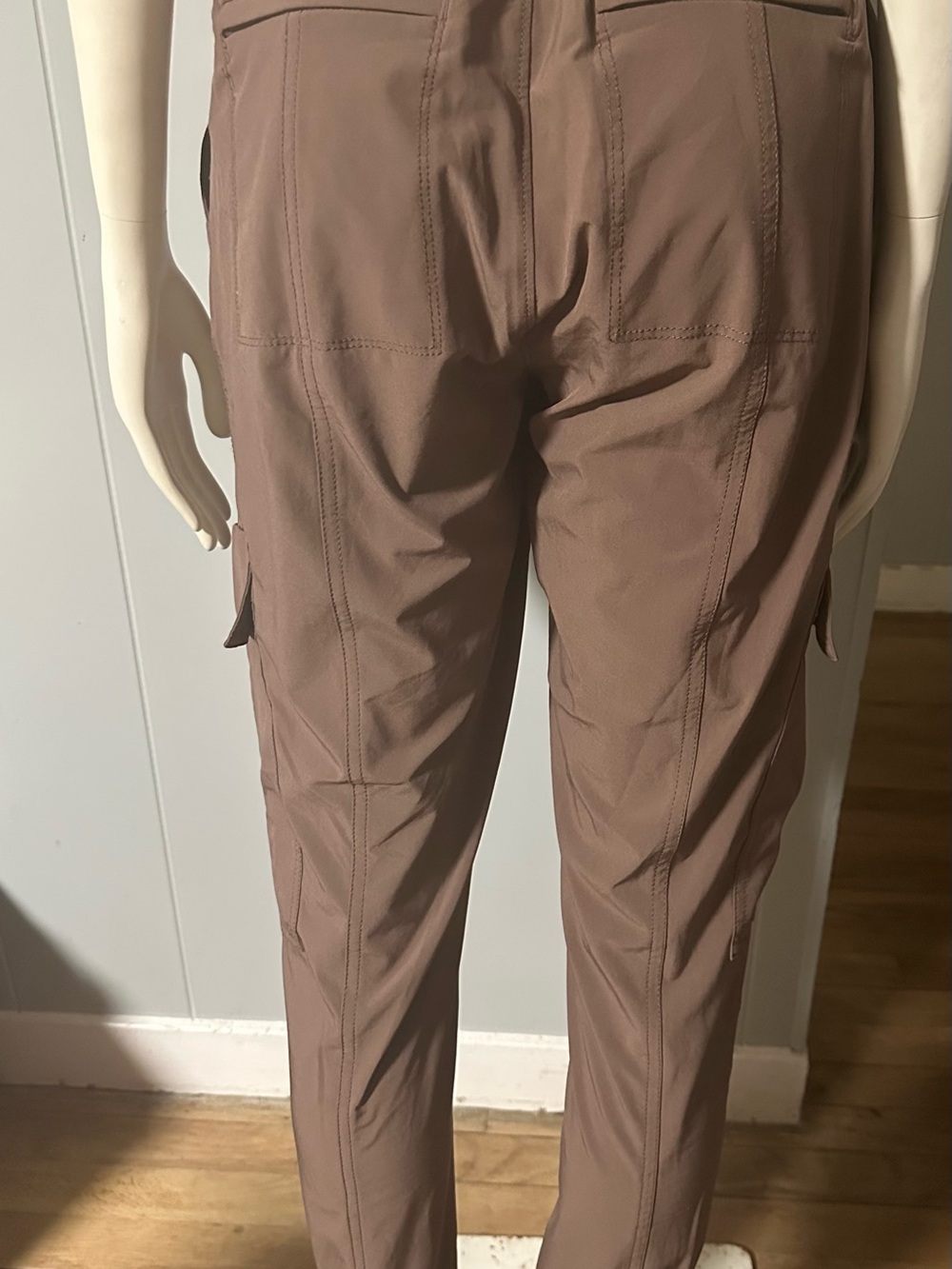 Women’s Brown Cargo Jogger Pants Lightweight Stretch Utility Athleisure Size 0 - Picture 4 of 9